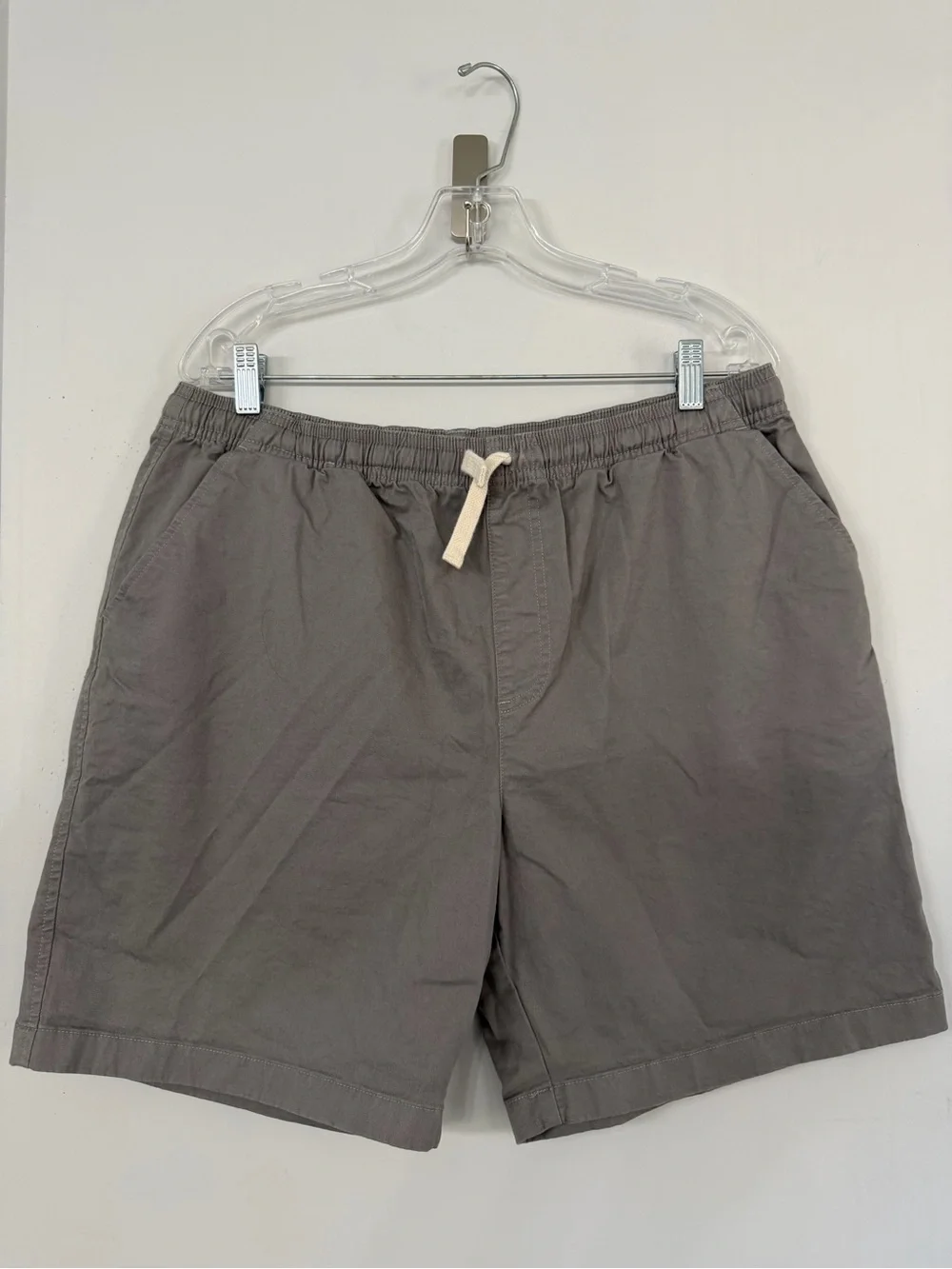 Chubbies Mens XL Gray flat front cotton twill elastic waist drawstring 7” shorts - Picture 1 of 8